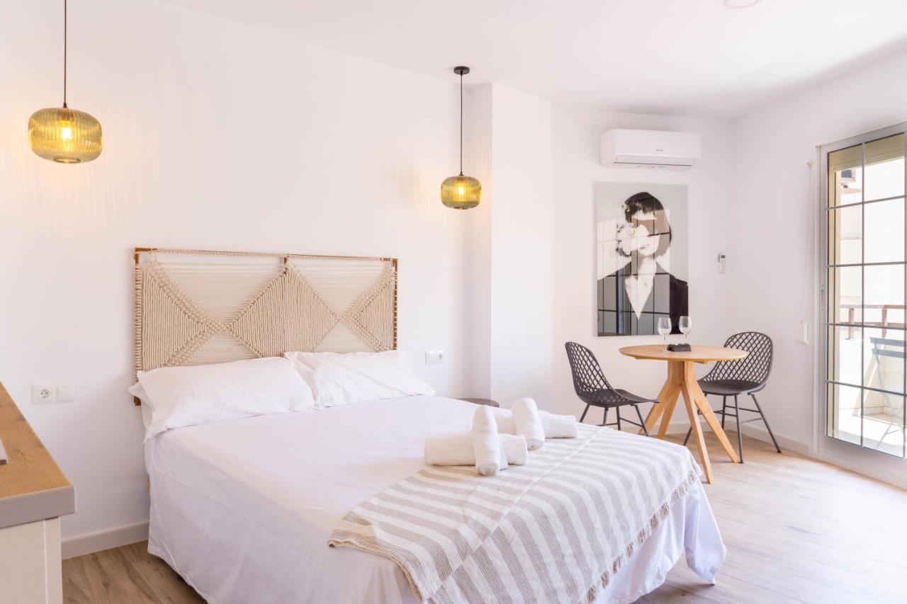 Apartment Carihuela Beach Malaga Torremolinos Ngoại thất bức ảnh